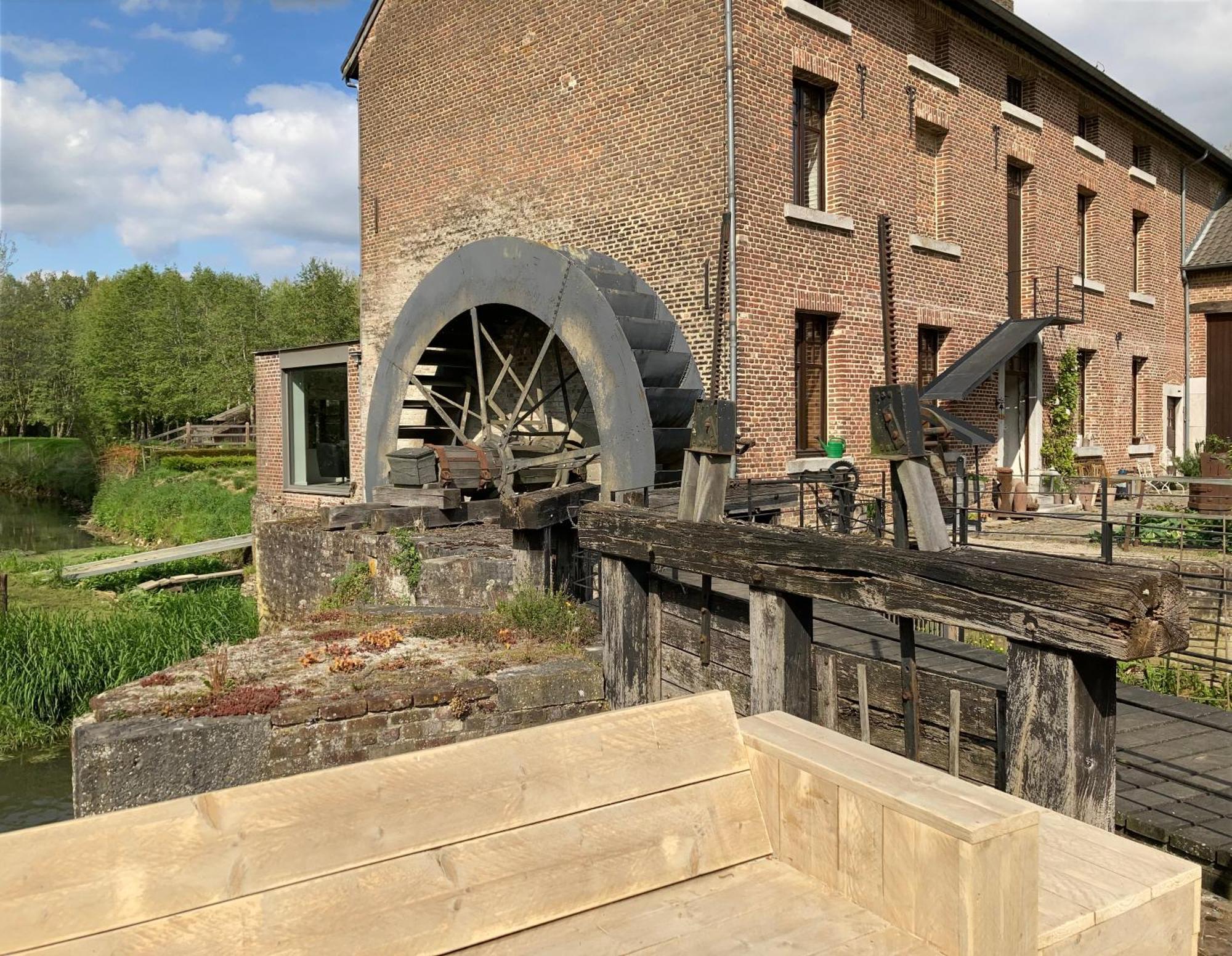 Bed and Breakfast De Ruttermolen Tongern Exterior foto